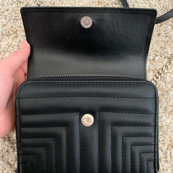 Call it Spring purse - Picture 3 of 4
